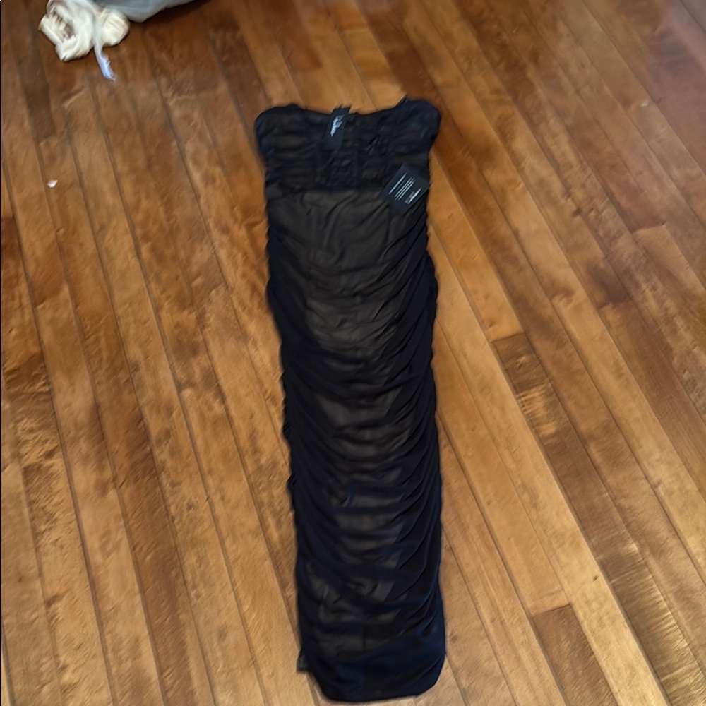 Lulu’s Sophisticated Black Ruched Strapless Dress-NWT